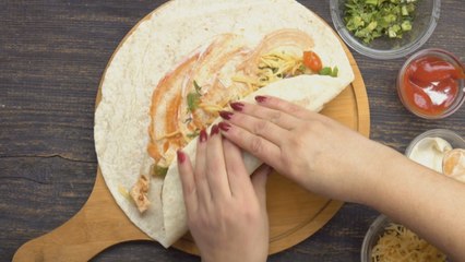 This Anti-Inflammatory Veggie Wrap Has Just 4 Ingredients—and I Can't Stop Making It for Lunch