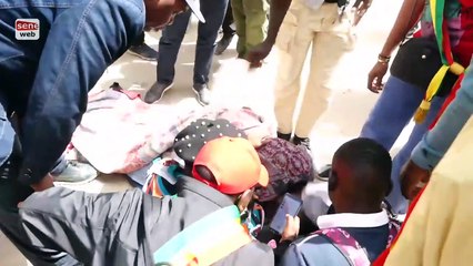 Point de presse de YAW_ Une camerawoman heurtée par un véhicule