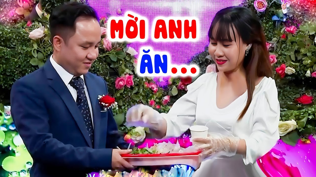 Cô nàng MANG NGUYÊN MÂM ĐỒ ĂN cho bạn trai vừa gặp khiến chàng MÊ MẨN quá xinh đẹp quyến rũ