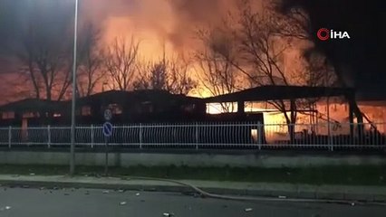 Parfüm fabrikasındaki yangın söndürülemiyor