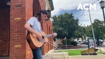 Lane Pittman impromptu live performance at Tamworth Town Hall | 28/03/2023 | Northern Daily Leader