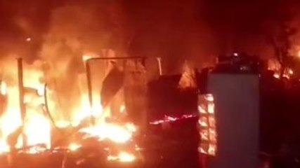 सहरसा: देररात लगी आग, दुकानें जलकर राख, पुलिस ने शुरू की जांच