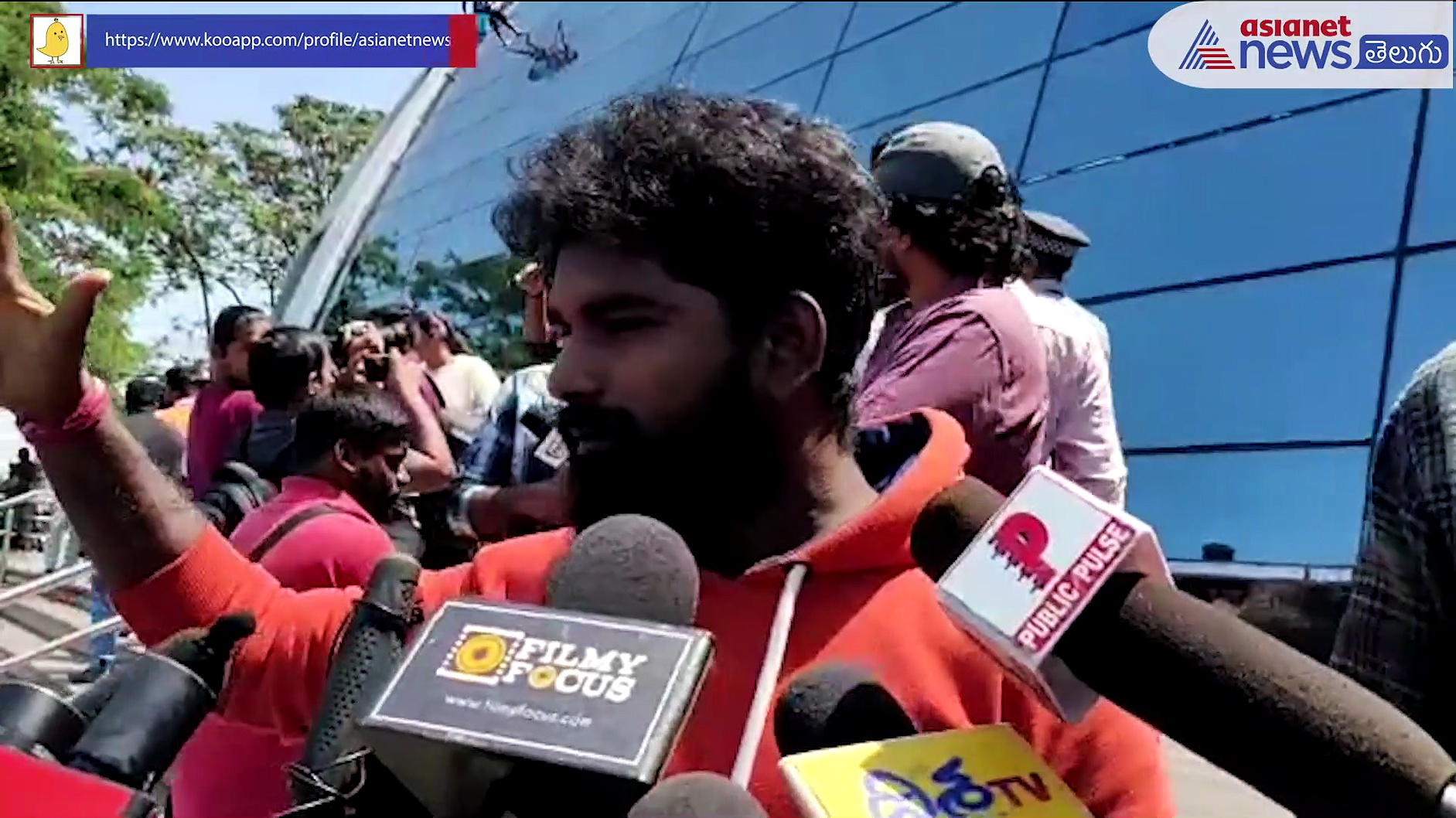 దసరా పబ్లిక్ టాక్ : గొంతులు పోతున్నాయి లోపల...