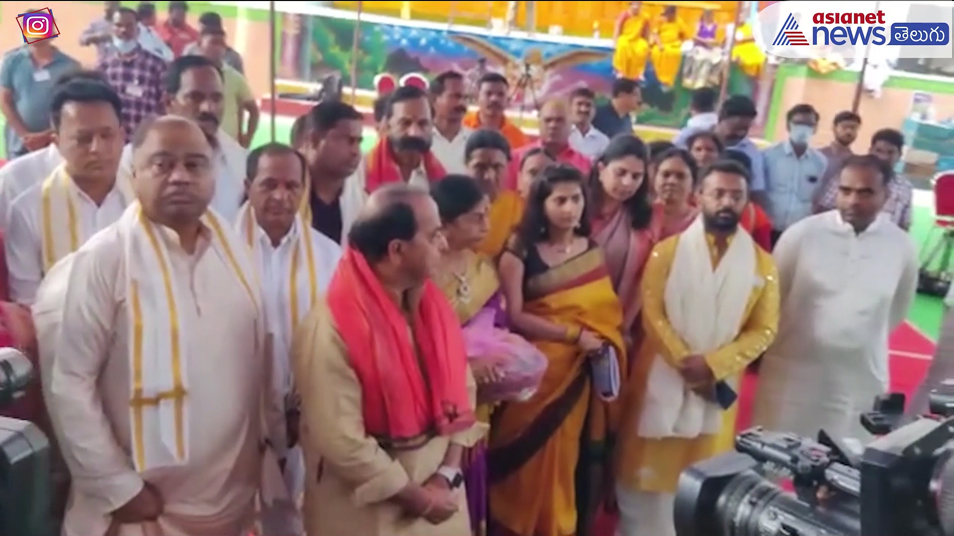 భద్రాద్రి రామయ్య కళ్యాణం... పట్టువస్త్రాలు సమర్పించిన మంత్రి ఇంద్రకరణ్ రెడ్డి 