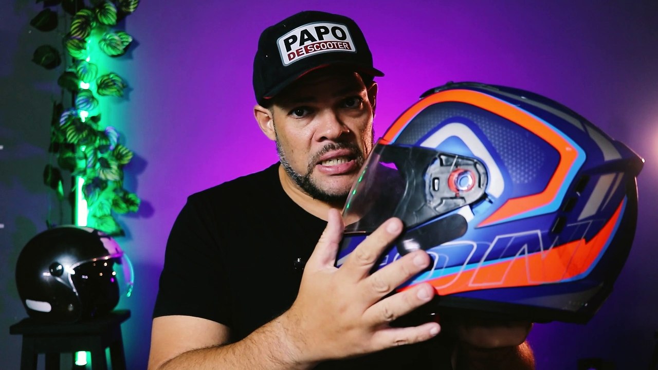 Nao-USE-CAPACETE-ABERTO-na-ESTRADA