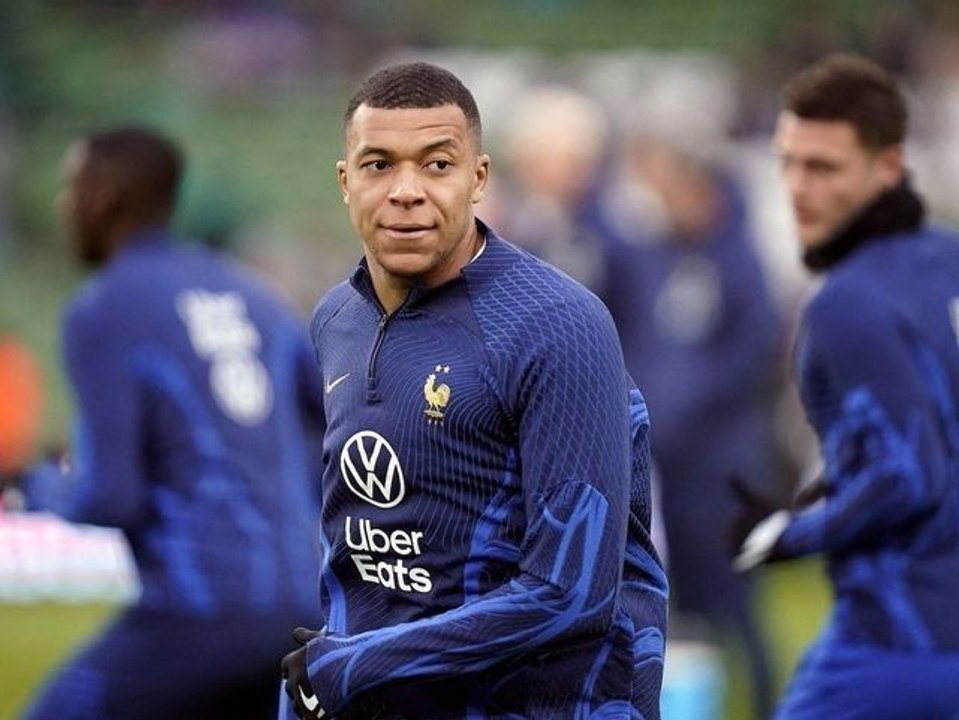 "Le plus gros salaire dans l’histoire du sport mondial" : ce que toucherait Kylian Mbappé par mois révélé ce jeudi, le footballeur a "franchi...