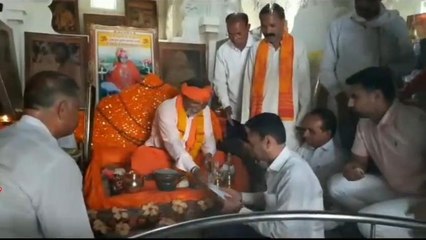 छिंदवाड़ा: आंचल कुंड पहुंचे सांसद नकुल नाथ, आदिवासियों से की मुलाकात