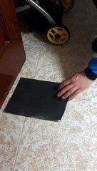 El increíble truco para arreglar las puertas que rozan con el suelo que ya es viral en TikTok