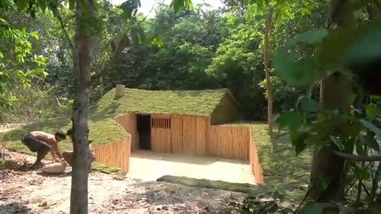 20Day Building Underground House with Decoration Underground Living Room