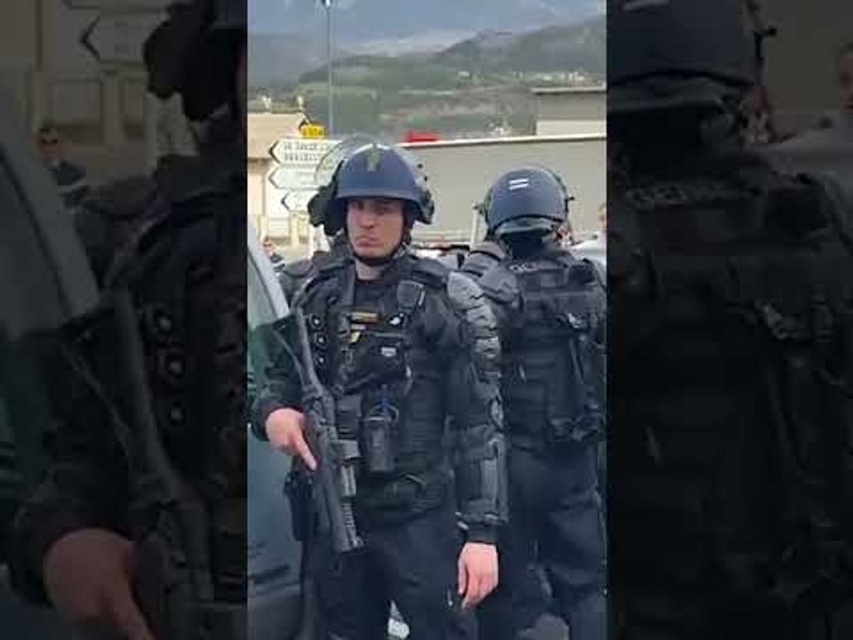 Macron dans les Hautes-Alpes : un deuxième interpellation parmi les manifestants
