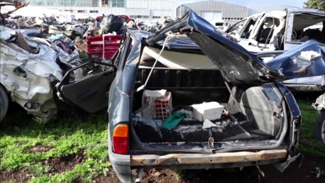 Hatay’daki araba mezarlığı felaketin boyutunu gözler önüne seriyor