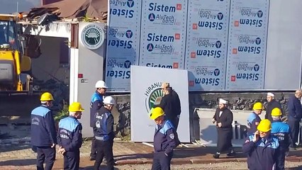 Hiranur Vakfı’nın binası yıkılıyor