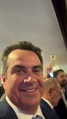 "Oh, capitão voltou"; Bolsonaro é recebido por apoiadores em sede do PL