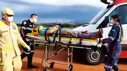 Colisão entre motocicletas na Estrada Paca, próximo ao Hospital Veterinário da UEM de Umuarama