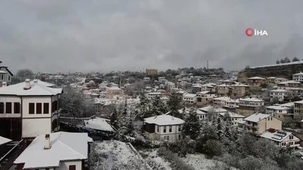 Osmanlı kenti Safranbolu, kar manzaralarıyla kendine hayran bırakıyor