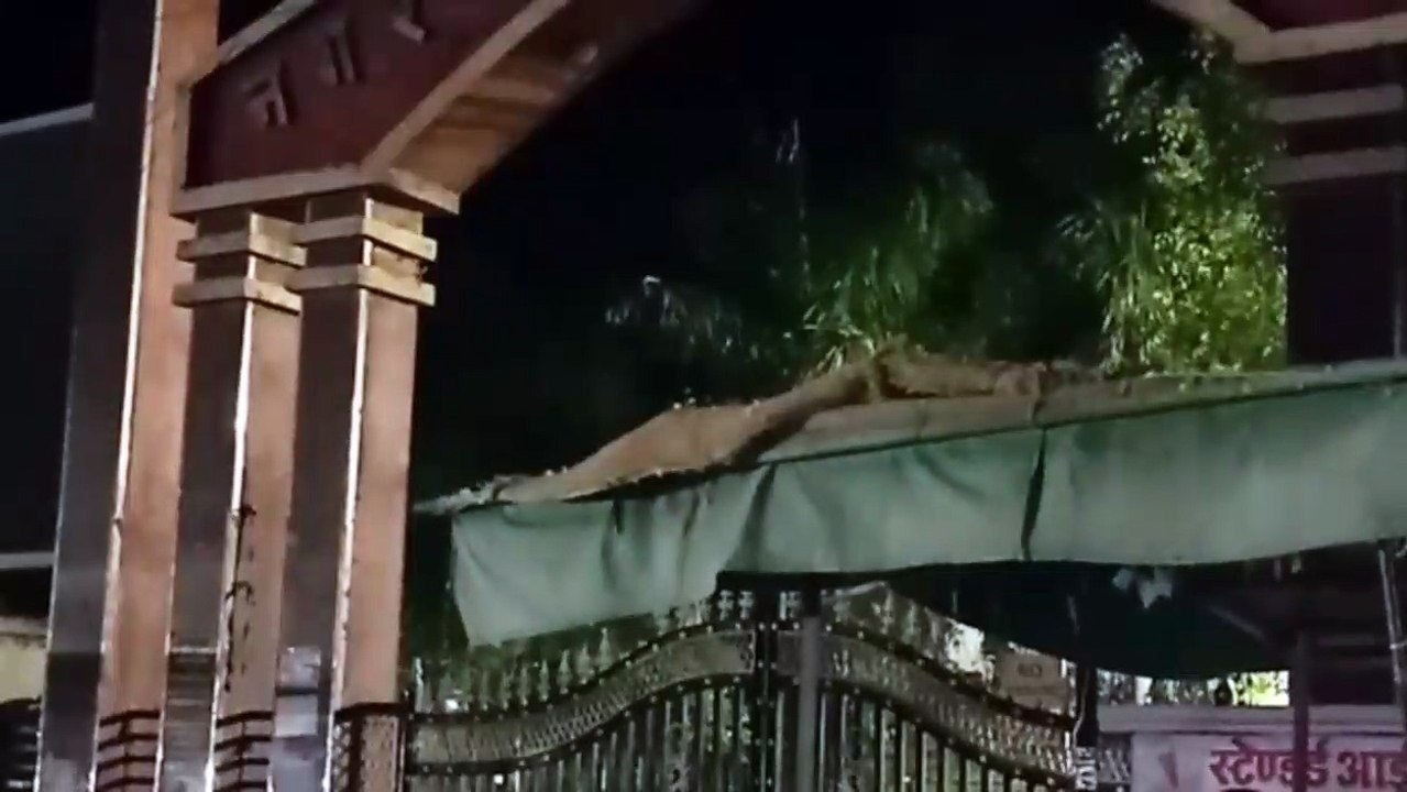 अंधेरे में डूबा आधा शहर, आमजन होते रहे परेशान