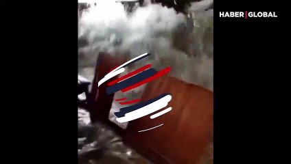 Çığlıklarla kaydetti: İskenderun'da kafe bir anda sular altında kaldı! 'Kaçın'