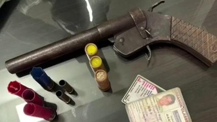 अलीगढ़: एएमयू में मिले अवैध हथियार पर भाजपा एमएलसी की कड़ी प्रतिक्रिया, देखें वीडियो