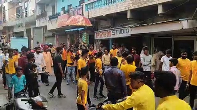 देखें Video: काली माता के जुलूस में दिखाए शानदार करतब