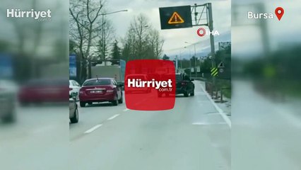 Trafikteki yan yan seyreden cipi gören sürücüler, şaşkına döndü