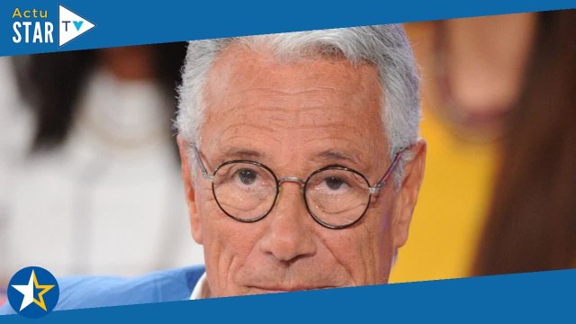 “Un voyeurisme primaire” : Jean-Marie Périer flingue le magazine de charme lancé par Claude François