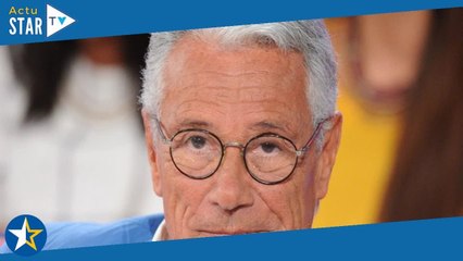 “Un voyeurisme primaire” : Jean-Marie Périer flingue le magazine de charme lancé par Claude François