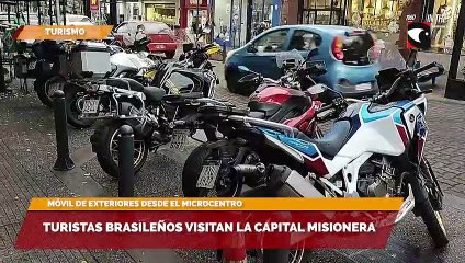 Turistas brasileños eligen la capital misionera para recorrerla en moto