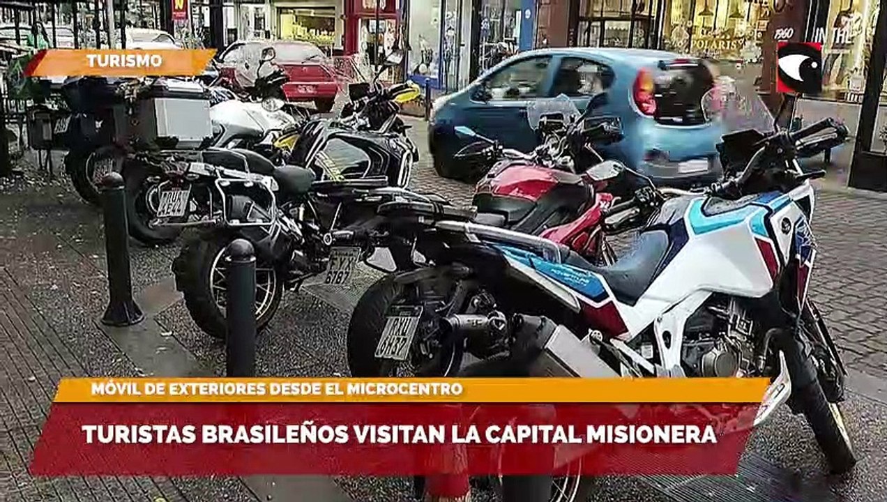 Turistas brasileños eligen la capital misionera para recorrerla en moto