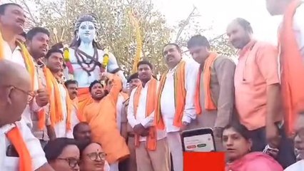 ఆదిలాబాద్: కాషాయమయంగా మారిన జిల్లా కేంద్రం..!