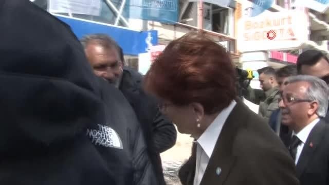 İYİ Parti Genel Başkanı Meral Akşener, çadır kentlerde vatandaşların sorunlarını dinledi