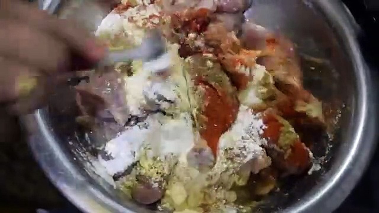 Chicken_Fry_|_Delhi_Famous_Recipe_Very_Tasty_and_Easy(360p)