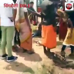 Mangalsutra theft in two parties with sticks and sticks, man serious