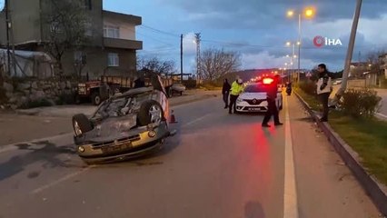 Takla atan otomobil sürücüsü yaralandı