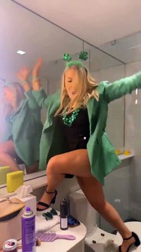 Woman Fails to Nail Bathroom Dance Solo