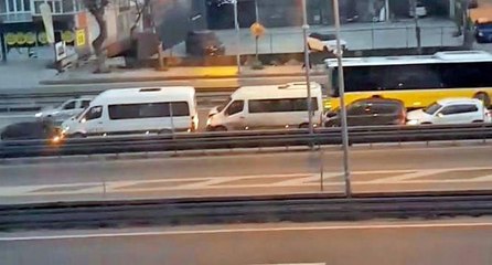 El işareti ile durduramadı: 5 araç birbirine girdi