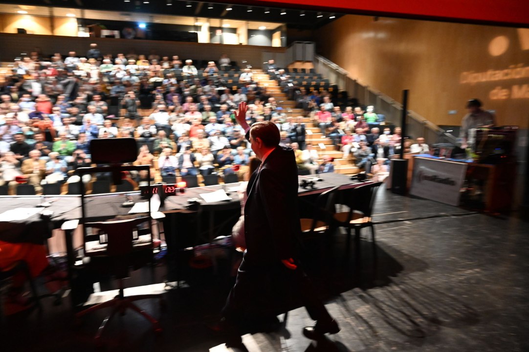 Federico Jiménez Losantos es aclamado en Málaga en el programa especial de 'Es la Mañana'