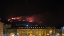 Las durísimas imágenes del monte Naranco ardiendo desde Oviedo