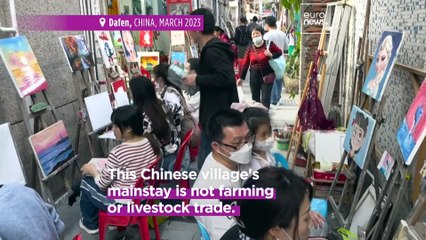 Dafen Village: China's 'Van Gogh fan oil painting factory'