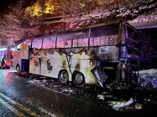 Polisleri taşıyan otobüs Zigana Dağı'nda alev alev böyle yandı