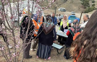 İngiltere'de yaşayan 70 yaşındaki Pakistanlı kadın, deprem bölgesine yardım götürdü