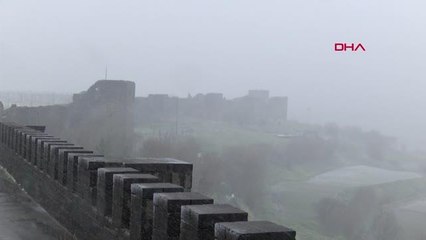 DİYARBAKIR VE YÜKSEK RAKIMLI İLÇELERİNDE KAR YAĞIŞI ETKİLİ OLDU