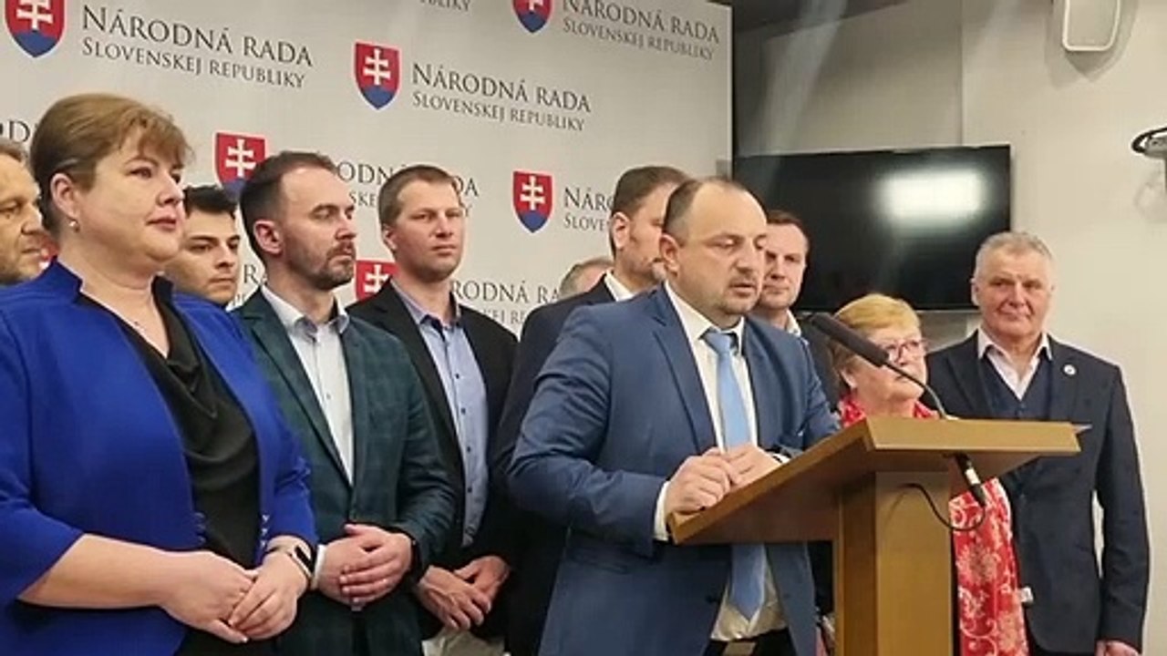 ZÁZNAM: Plat poslanca sa nebude znižovať, plénum odmietlo Matovičovu novelu