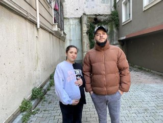 Kağıthane'de üstüne klima düşen 9 aylık hamile kadın: "Az kalsın ölüyorduk"