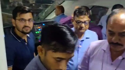 वंदे भारत एक्सप्रेस: पत्थर फेंकने पर 5 साल की जेल, रेलवे ने दी चेतावनी, 39 पत्थरबाज गिरफ्तार