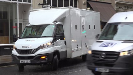 Prisoner vans arrive at Old Bailey ahead of Constance Marten and Mark Gordon’s hearing