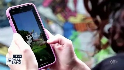 Processos por danos à saúde mental contra TikTok e Facebook 31/03/2023 10:03:44