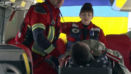 Avião-hospital transporta ucranianos feridos