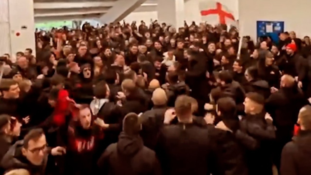 Milan, il nuovo coro dei tifosi sulle note di "Muchachos"