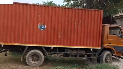 सहरसा: कंटेनर से भारी मात्रा में शराब बरामद, दो मोटरसाइकिल भी जप्त