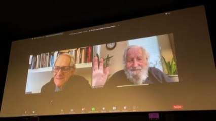 Chomsky e Loach, l'incontro (virtuale) sui media e tanto altro